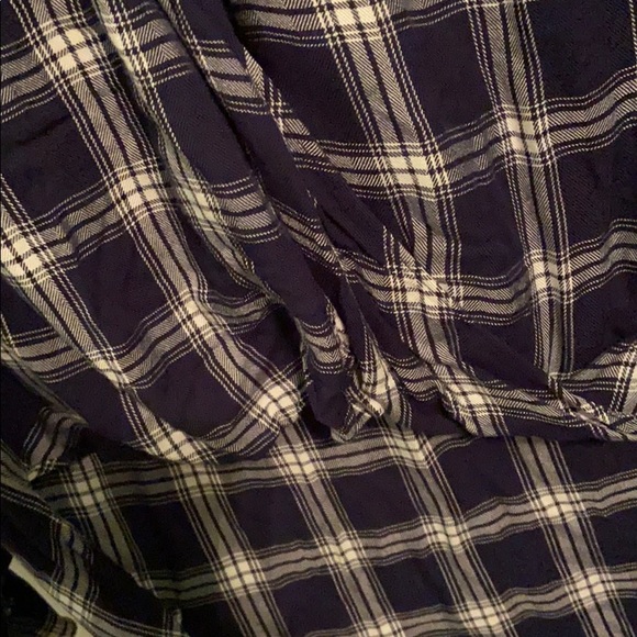 Button up top - Picture 4 of 4